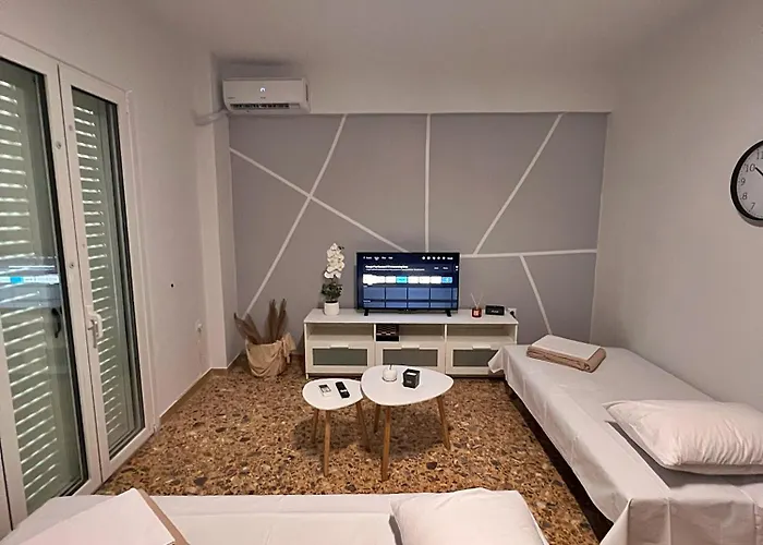 Aμvrosia Square - Free Wifi, Smart Tv, 2' λεπτά από την παραλία Nyaraló Petalídi